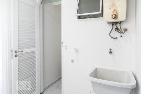 Apartamento à venda com 84m², 3 quartos e 1 vagaÁrea de Serviço