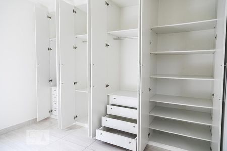 Quarto 2 - Armários de apartamento à venda com 3 quartos, 84m² em Santo Amaro, São Paulo