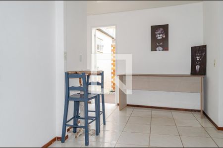 Sala de casa para alugar com 2 quartos, 65m² em Canasvieiras, Florianópolis