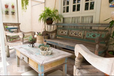 Casa de condomínio para alugar com 440m², 4 quartos e 6 vagas Casa de condomínio para alugar com 440m², 4 quartos e 6 vagasDetalhe Quintal