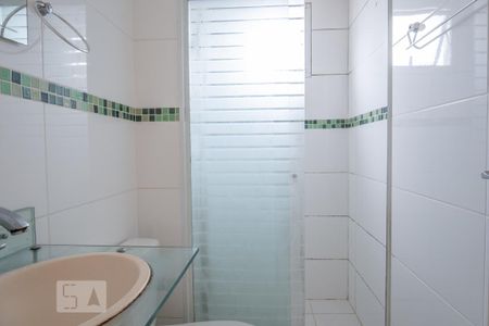 Banheiro de apartamento para alugar com 2 quartos, 49m² em Lauzane Paulista, São Paulo