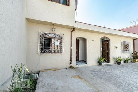 Casa para alugar com 111m², 2 quartos e 1 vagaFachada