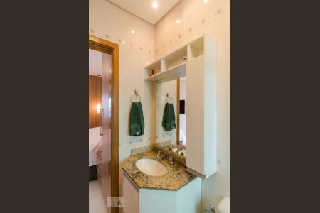 Apartamento à venda com 84m², 3 quartos e 2 vagasBanheiro da suíte