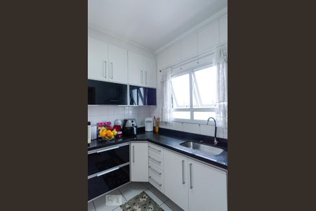 Apartamento à venda com 84m², 3 quartos e 2 vagasCozinha