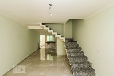 Sala de casa à venda com 2 quartos, 100m² em Vila Paulo Silas, São Paulo