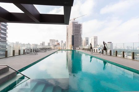 Studio para alugar com 40m², 1 quarto e sem vagaPiscina