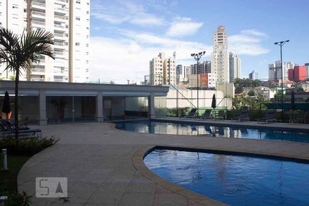 Apartamento à venda com 242m², 3 quartos e 4 vagas Apartamento à venda com 242m², 3 quartos e 4 vagasÁrea comum - Piscina