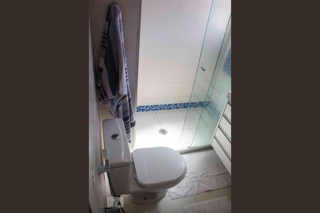 Apartamento à venda com 242m², 3 quartos e 4 vagas Apartamento à venda com 242m², 3 quartos e 4 vagasBanheiro da Suíte 3