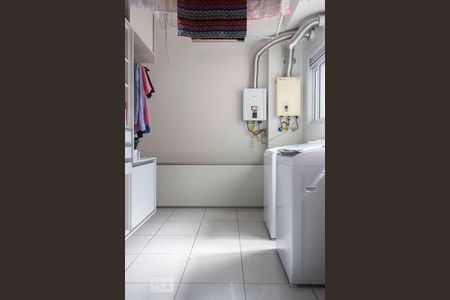 Apartamento à venda com 242m², 3 quartos e 4 vagas Apartamento à venda com 242m², 3 quartos e 4 vagasÁrea de Serviço