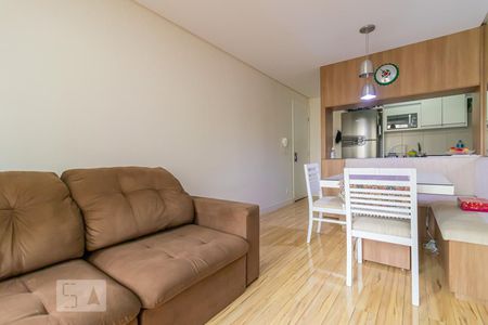 Sala de apartamento para alugar com 3 quartos, 62m² em Jardim Celeste, São Paulo