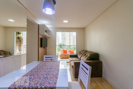 Sala de apartamento para alugar com 3 quartos, 62m² em Jardim Celeste, São Paulo