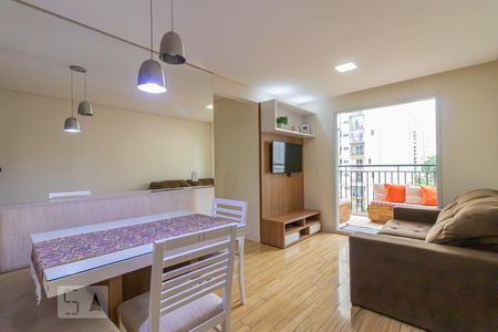 Sala de apartamento para alugar com 3 quartos, 62m² em Jardim Celeste, São Paulo