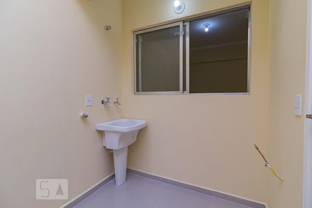 Studio para alugar com 34m², 1 quarto e sem vaga Studio para alugar com 34m², 1 quarto e sem vagaÁrea de serviço