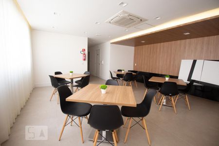 Apartamento à venda com 40m², 2 quartos e sem vaga Apartamento à venda com 40m², 2 quartos e sem vagaSalão de festas