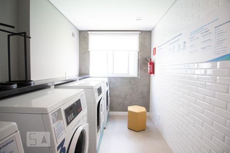 Apartamento à venda com 40m², 2 quartos e sem vaga Apartamento à venda com 40m², 2 quartos e sem vagaLavanderia