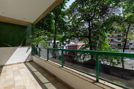 Apartamento à venda com 138m², 3 quartos e 2 vagasVaranda