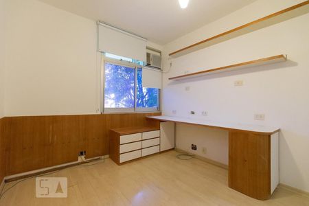 Apartamento à venda com 138m², 3 quartos e 2 vagasQuarto 1