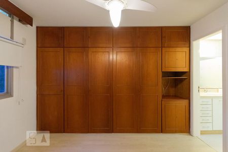 Apartamento à venda com 138m², 3 quartos e 2 vagasSuíte