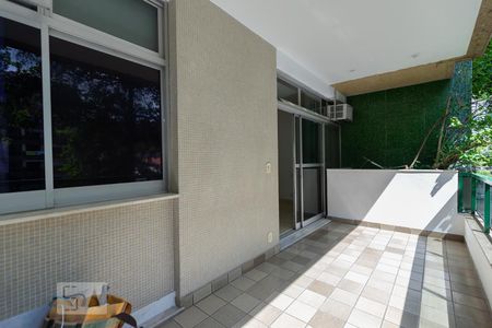 Apartamento à venda com 138m², 3 quartos e 2 vagasVaranda