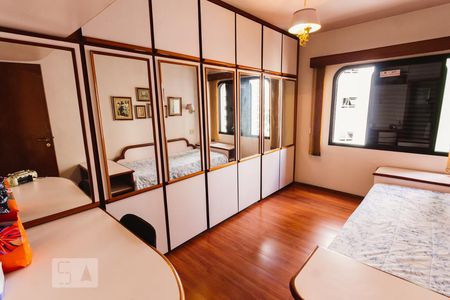 Apartamento à venda com 183m², 3 quartos e 3 vagasQuarto 02