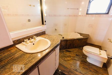 Apartamento à venda com 183m², 3 quartos e 3 vagasBanheiro 02