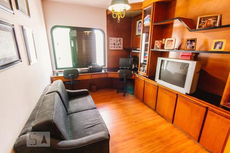 Apartamento à venda com 183m², 3 quartos e 3 vagasQuarto 03