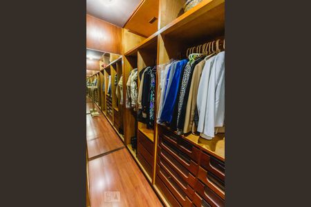 Apartamento à venda com 183m², 3 quartos e 3 vagasQuarto 01 Closet