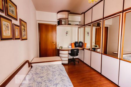 Apartamento à venda com 183m², 3 quartos e 3 vagasQuarto 02