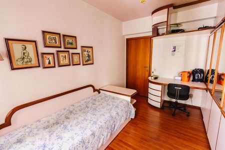 Apartamento à venda com 183m², 3 quartos e 3 vagasQuarto 02
