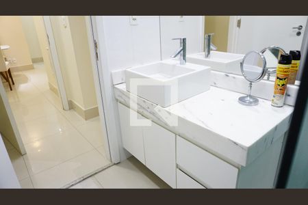 Apartamento à venda com 90m², 2 quartos e 1 vagaBanheiro Suite