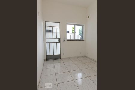 Sala de casa para alugar com 2 quartos, 50m² em Palmeiras, Belo Horizonte