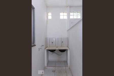 Casa para alugar com 50m², 2 quartos e 1 vagaÁrea de Serviço