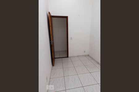 Quarto 1 de casa para alugar com 2 quartos, 50m² em Palmeiras, Belo Horizonte
