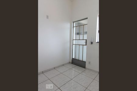Sala de casa para alugar com 2 quartos, 50m² em Palmeiras, Belo Horizonte