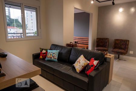 Sala de apartamento à venda com 2 quartos, 68m² em Vila Anglo Brasileira, São Paulo