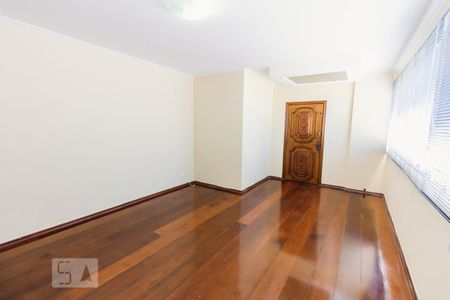 Sala de apartamento para alugar com 3 quartos, 120m² em Perdizes, São Paulo