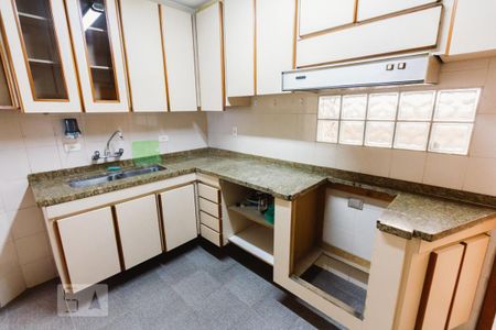 Cozinha de apartamento para alugar com 3 quartos, 120m² em Perdizes, São Paulo