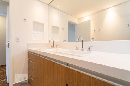 Apartamento para alugar com 145m², 3 quartos e 2 vagasBanheiro Suíte