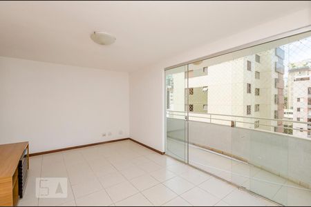 Sala de apartamento para alugar com 3 quartos, 80m² em Buritis, Belo Horizonte