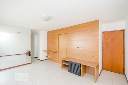Sala de apartamento para alugar com 3 quartos, 80m² em Buritis, Belo Horizonte