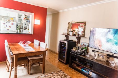 Apartamento à venda com 67m², 2 quartos e 2 vagasSala