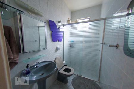 Casa à venda com 300m², 4 quartos e 2 vagasBanheiro da Suíte