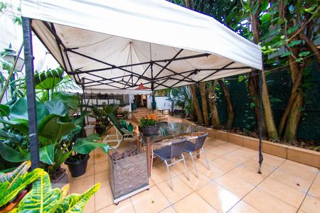 Casa à venda com 300m², 4 quartos e 2 vagasQuintal