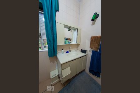 Casa à venda com 300m², 4 quartos e 2 vagasBanheiro