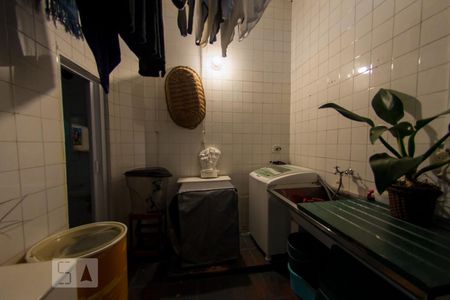 Casa à venda com 300m², 4 quartos e 2 vagasÁrea de Serviço