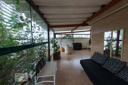 Casa à venda com 300m², 4 quartos e 2 vagasCobertura