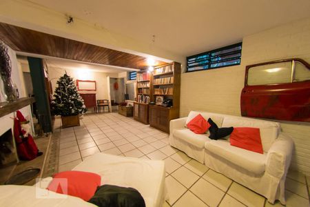 Casa à venda com 300m², 4 quartos e 2 vagasSala