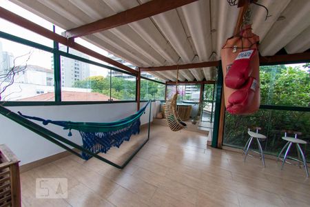 Casa à venda com 300m², 4 quartos e 2 vagasCobertura