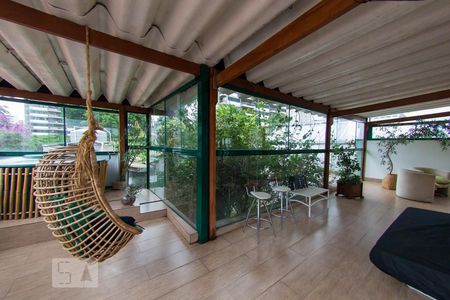 Casa à venda com 300m², 4 quartos e 2 vagasCobertura