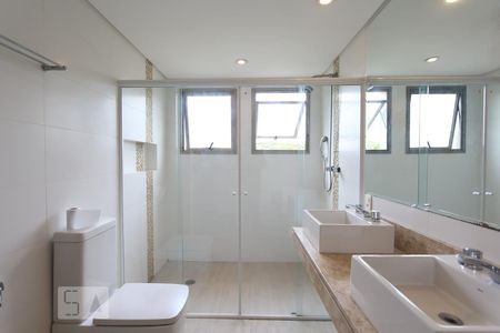 Apartamento à venda com 192m², 3 quartos e 3 vagasBanheiro da suíte 2